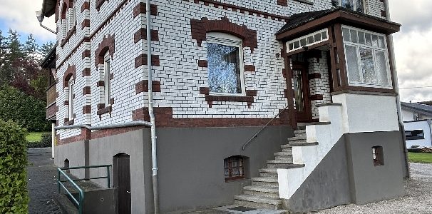 VERKAUFT – Gepflegtes Ein-/Zweifamilienhaus auf großem Grundstück in Kreuztal-Junkernhees