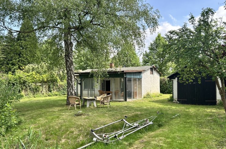 VERKAUFT – Ferienhaus mit Bootshaus in direkter Wasserlage an der Havel