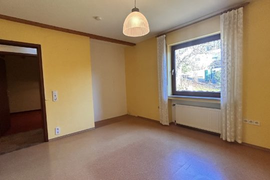 Wohnraum im EG mit Blick in den Garten